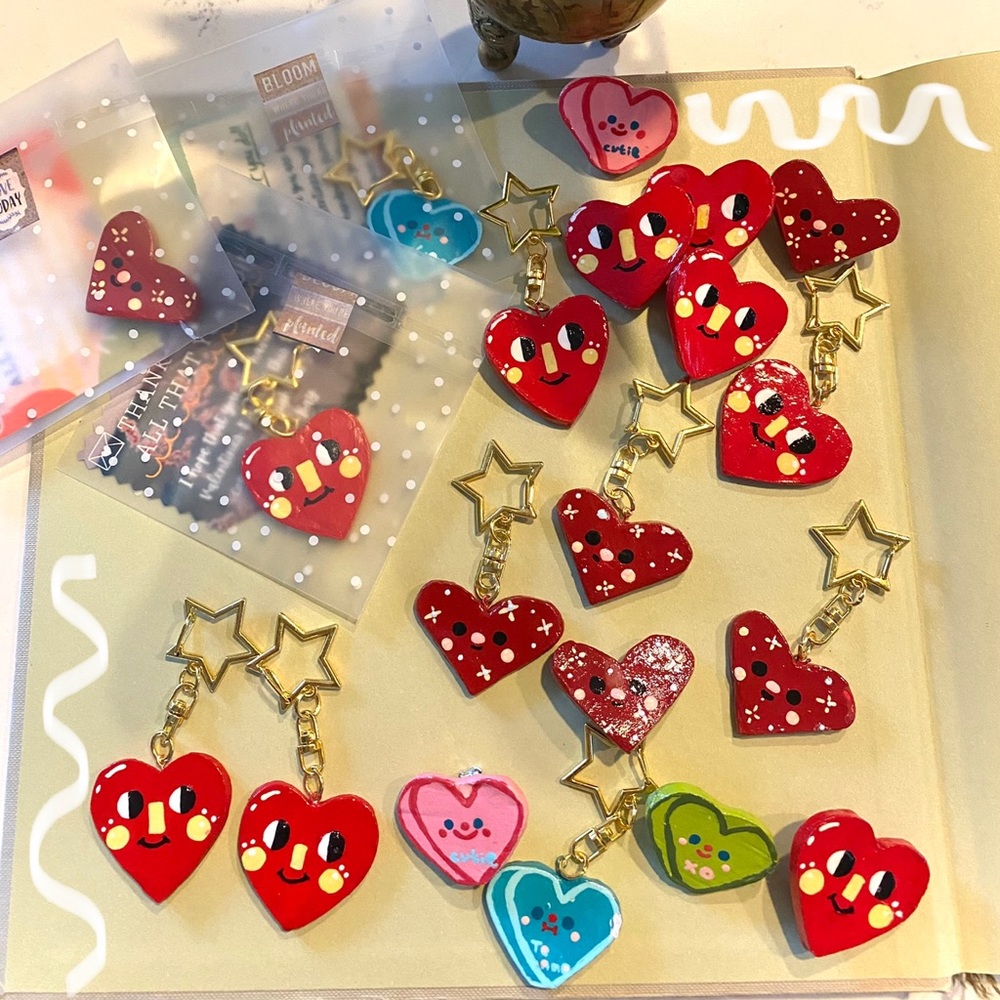 ❤️ Valentine’s Ceramic Heart Keychains/ Pins